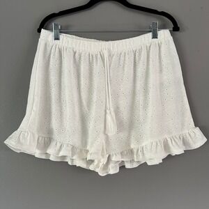 New Look Broderie Beach Shorts in White Eyelet Detail‎ Large